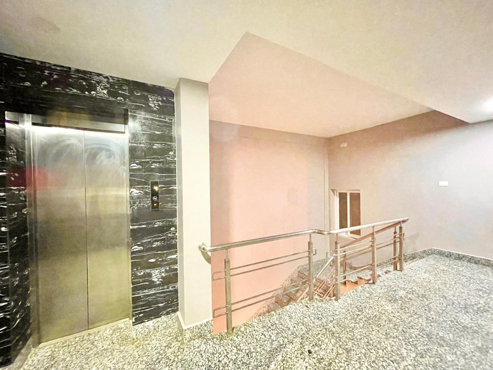 Hotel Rb International ! Puri Near-Sea-Beach-And-Temple Fully-Air-Conditioned-Hotel With-Lift-And-Card Payment Accepted-Parking-Facility, Best Hotel In Puri Dış mekan fotoğraf