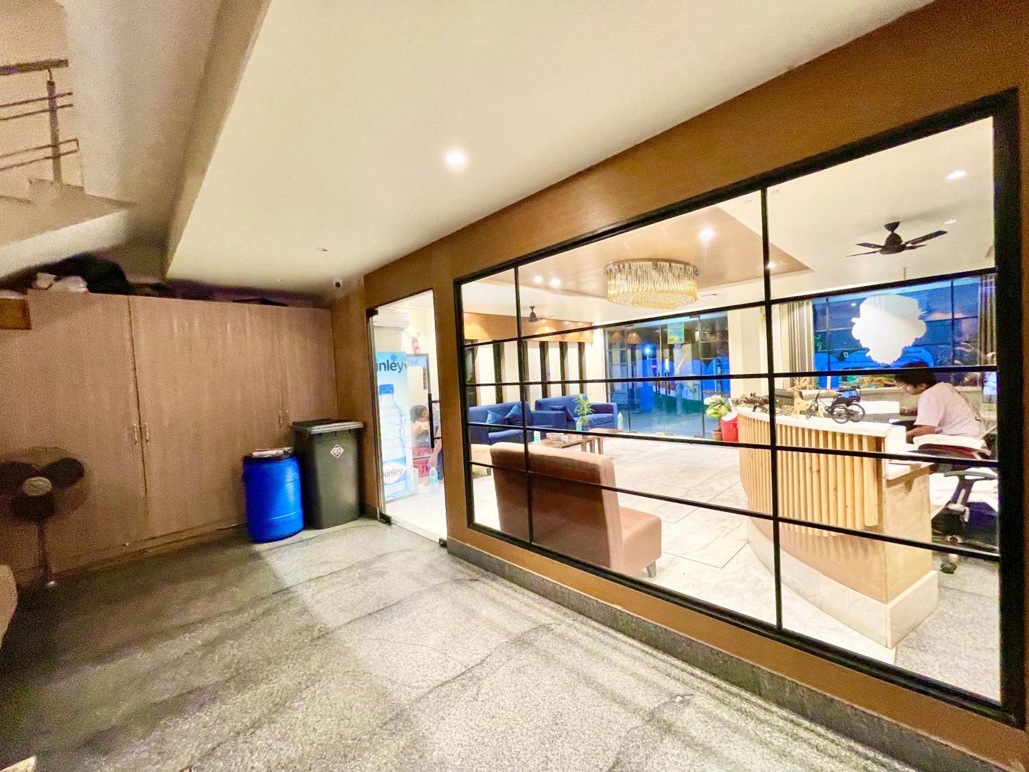 Hotel Rb International ! Puri Near-Sea-Beach-And-Temple Fully-Air-Conditioned-Hotel With-Lift-And-Card Payment Accepted-Parking-Facility, Best Hotel In Puri Dış mekan fotoğraf