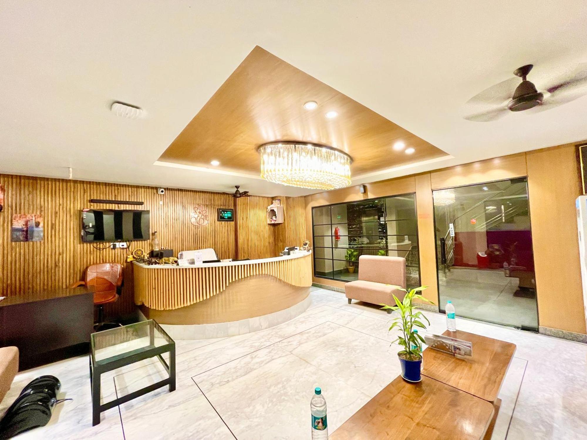 Hotel Rb International ! Puri Near-Sea-Beach-And-Temple Fully-Air-Conditioned-Hotel With-Lift-And-Card Payment Accepted-Parking-Facility, Best Hotel In Puri Dış mekan fotoğraf