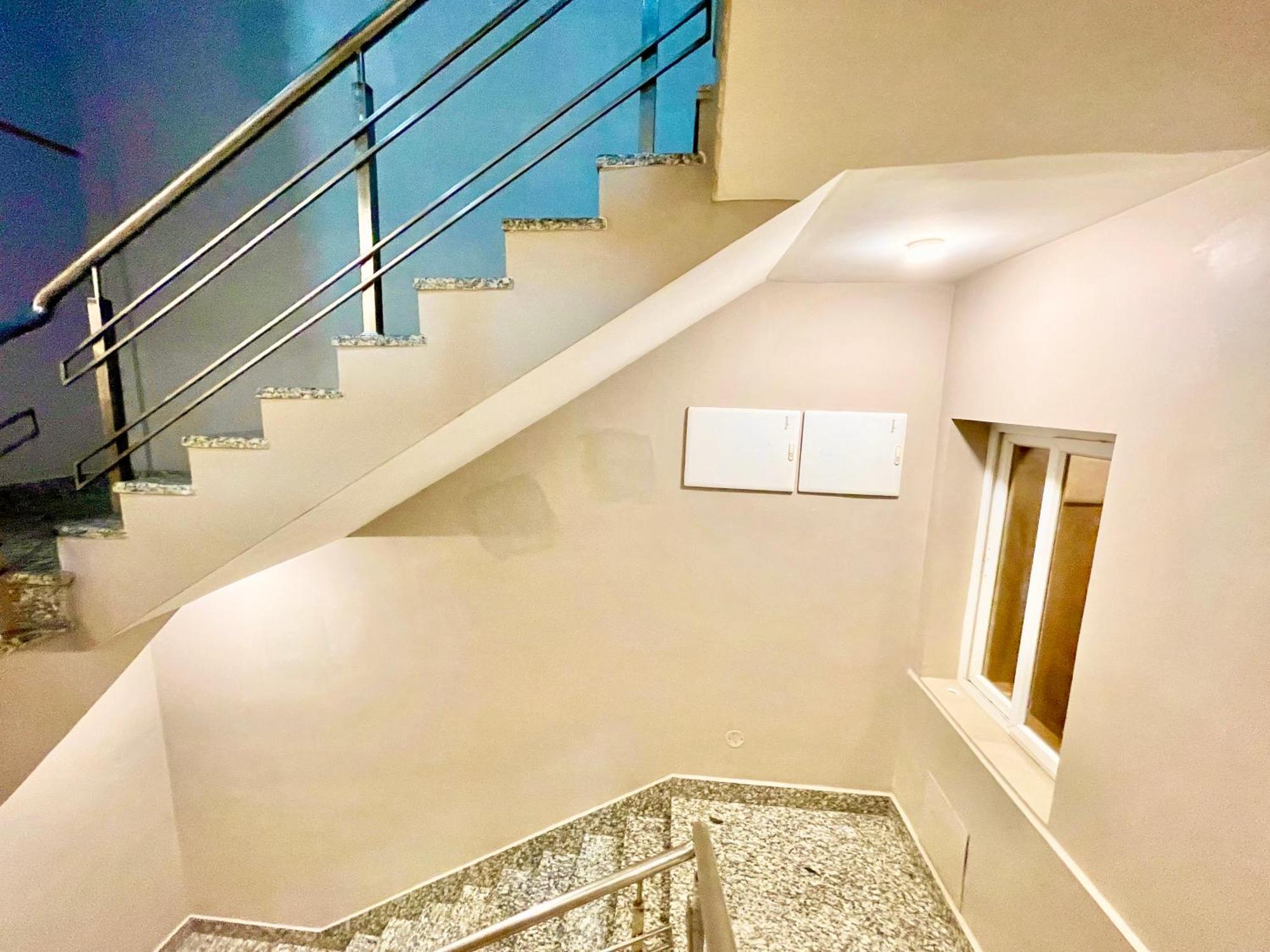Hotel Rb International ! Puri Near-Sea-Beach-And-Temple Fully-Air-Conditioned-Hotel With-Lift-And-Card Payment Accepted-Parking-Facility, Best Hotel In Puri Dış mekan fotoğraf