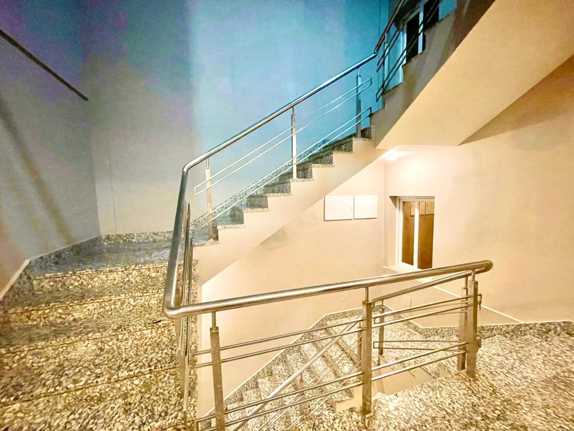 Hotel Rb International ! Puri Near-Sea-Beach-And-Temple Fully-Air-Conditioned-Hotel With-Lift-And-Card Payment Accepted-Parking-Facility, Best Hotel In Puri Dış mekan fotoğraf
