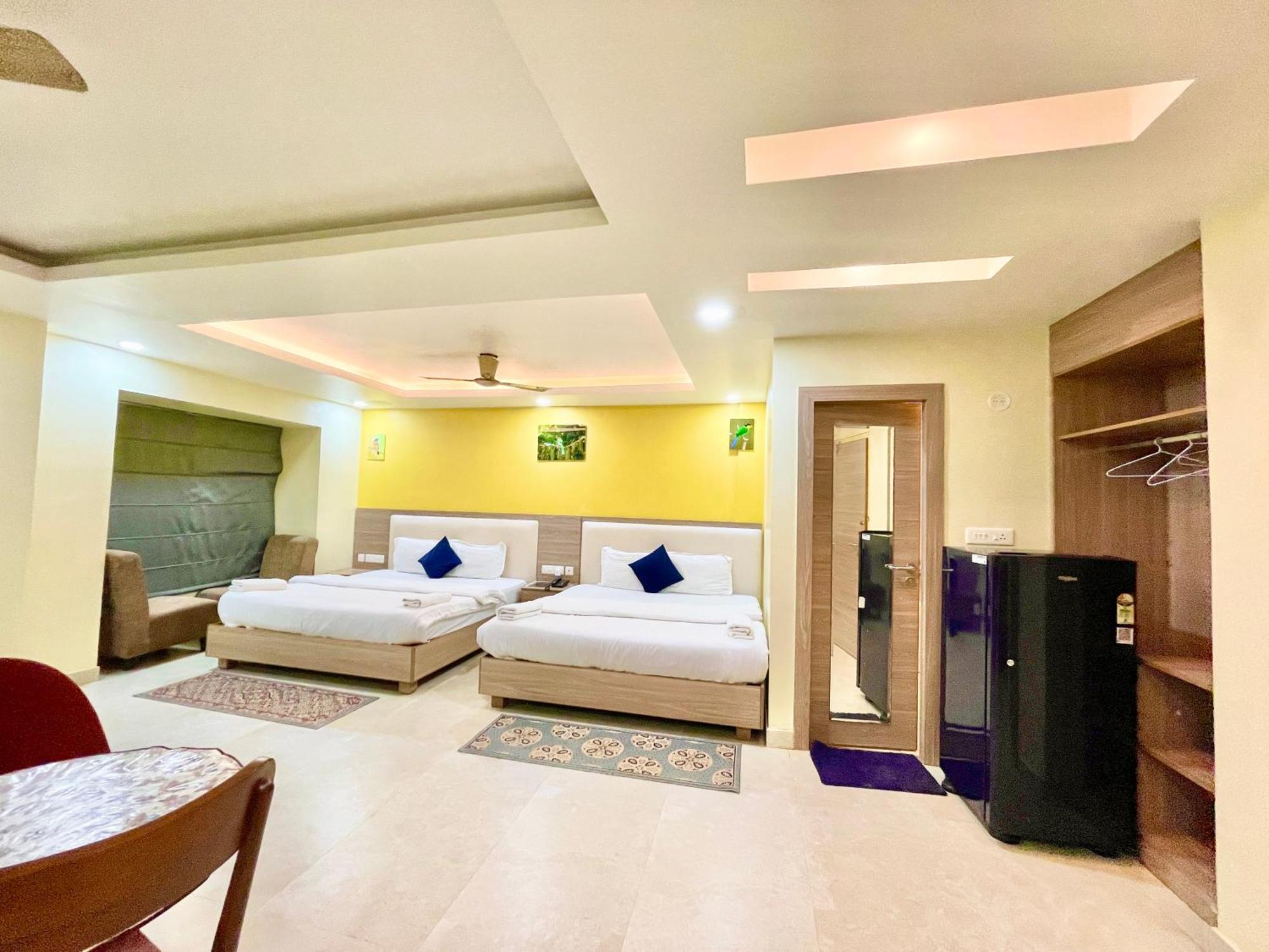 Hotel Rb International ! Puri Near-Sea-Beach-And-Temple Fully-Air-Conditioned-Hotel With-Lift-And-Card Payment Accepted-Parking-Facility, Best Hotel In Puri Dış mekan fotoğraf
