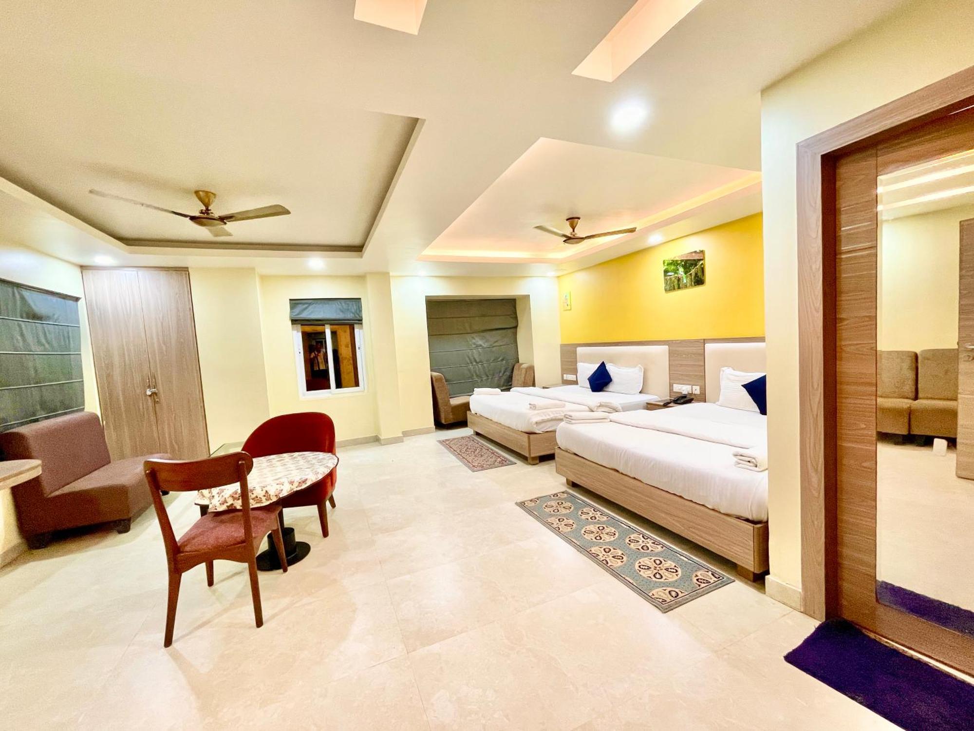 Hotel Rb International ! Puri Near-Sea-Beach-And-Temple Fully-Air-Conditioned-Hotel With-Lift-And-Card Payment Accepted-Parking-Facility, Best Hotel In Puri Dış mekan fotoğraf