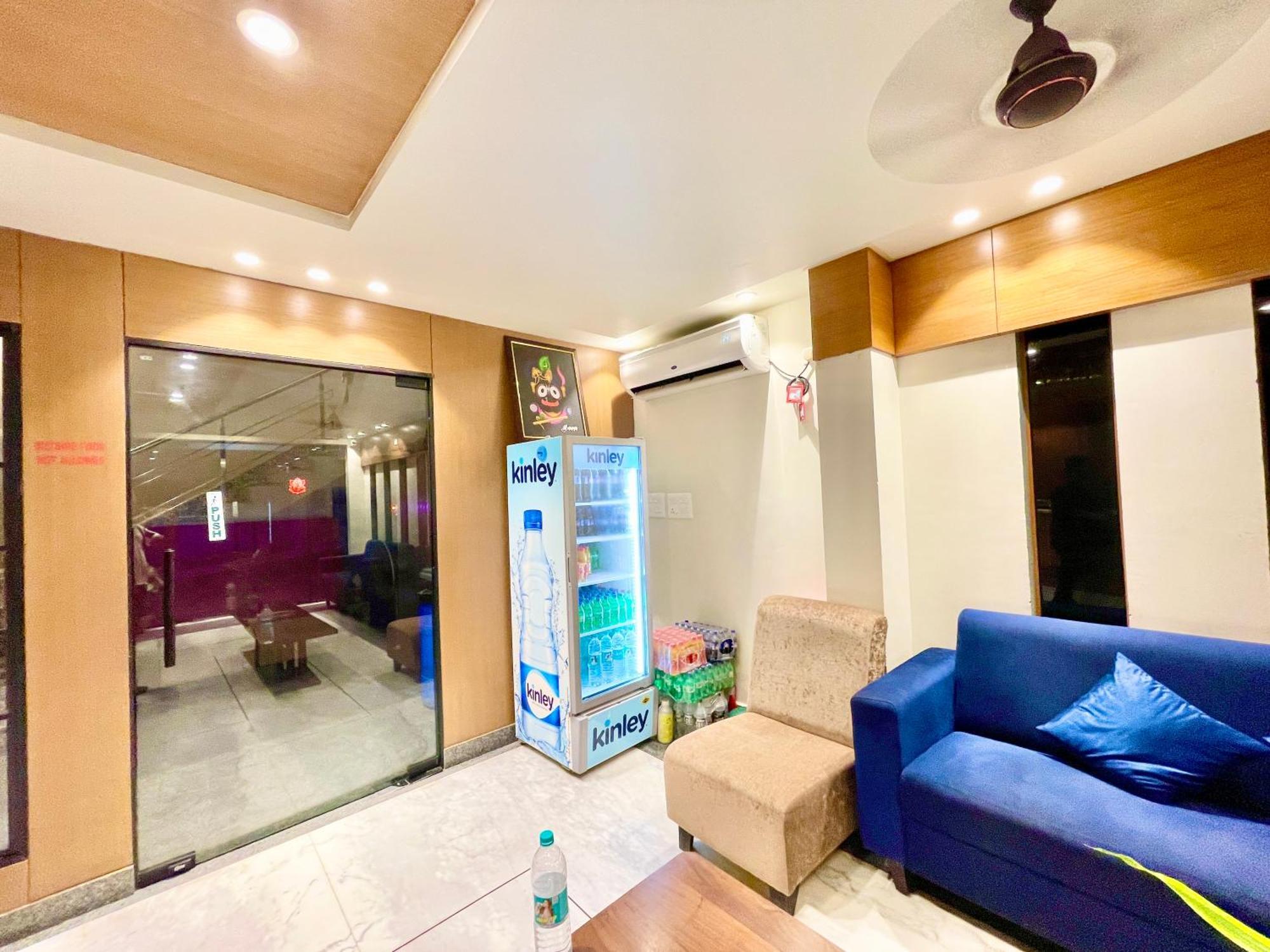 Hotel Rb International ! Puri Near-Sea-Beach-And-Temple Fully-Air-Conditioned-Hotel With-Lift-And-Card Payment Accepted-Parking-Facility, Best Hotel In Puri Dış mekan fotoğraf