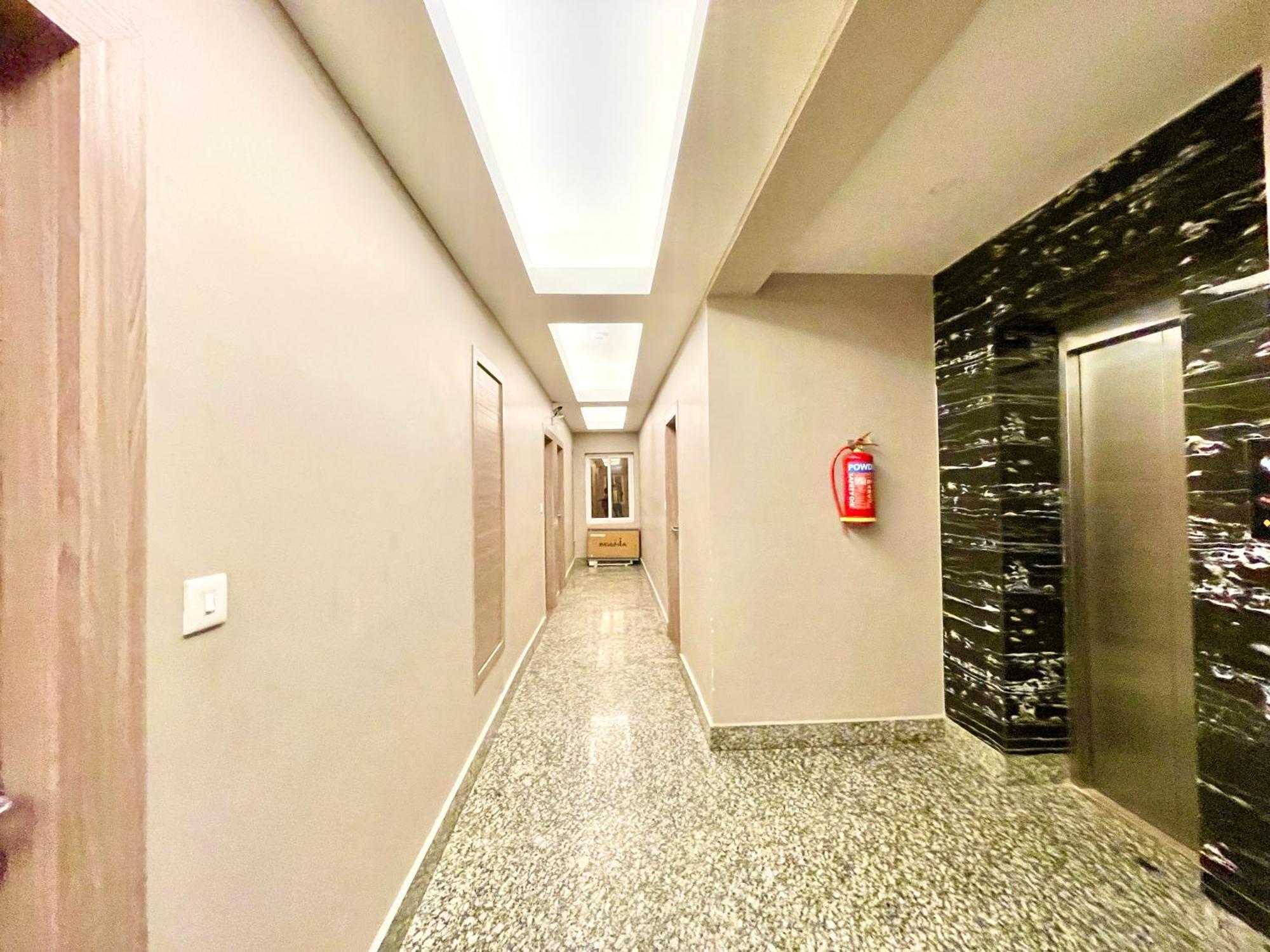 Hotel Rb International ! Puri Near-Sea-Beach-And-Temple Fully-Air-Conditioned-Hotel With-Lift-And-Card Payment Accepted-Parking-Facility, Best Hotel In Puri Dış mekan fotoğraf