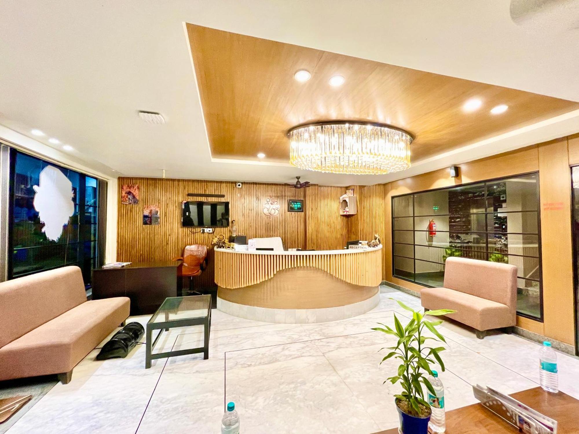 Hotel Rb International ! Puri Near-Sea-Beach-And-Temple Fully-Air-Conditioned-Hotel With-Lift-And-Card Payment Accepted-Parking-Facility, Best Hotel In Puri Dış mekan fotoğraf