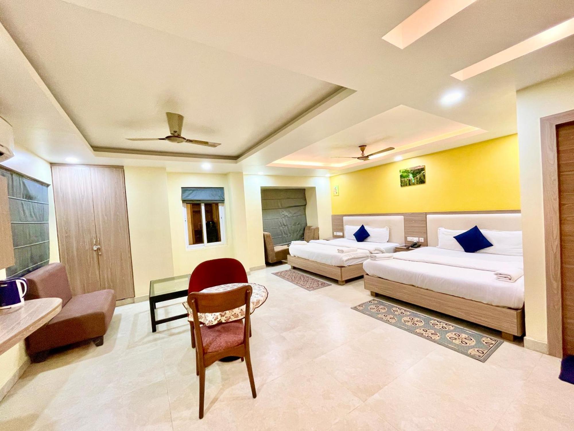 Hotel Rb International ! Puri Near-Sea-Beach-And-Temple Fully-Air-Conditioned-Hotel With-Lift-And-Card Payment Accepted-Parking-Facility, Best Hotel In Puri Dış mekan fotoğraf