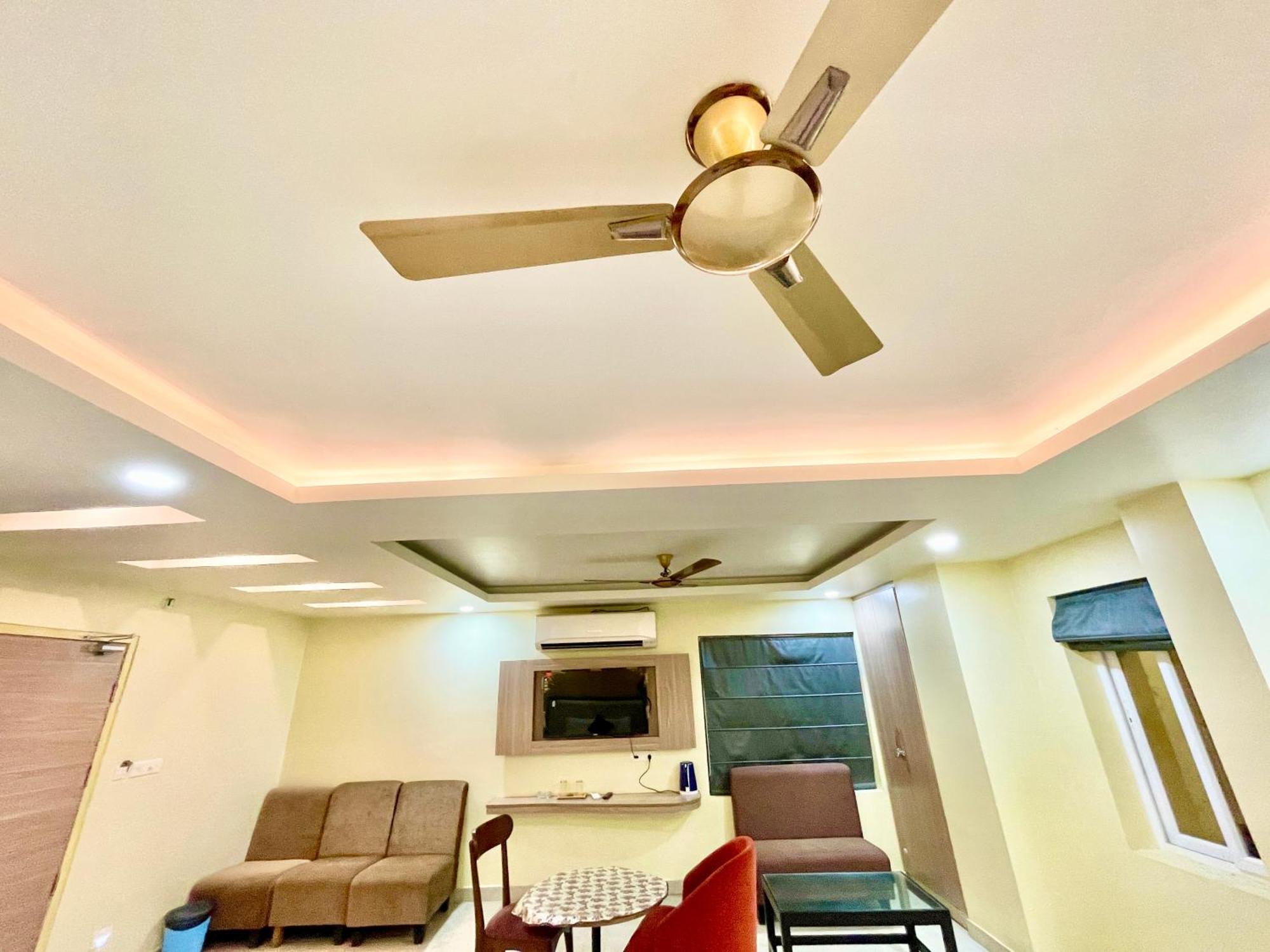 Hotel Rb International ! Puri Near-Sea-Beach-And-Temple Fully-Air-Conditioned-Hotel With-Lift-And-Card Payment Accepted-Parking-Facility, Best Hotel In Puri Dış mekan fotoğraf