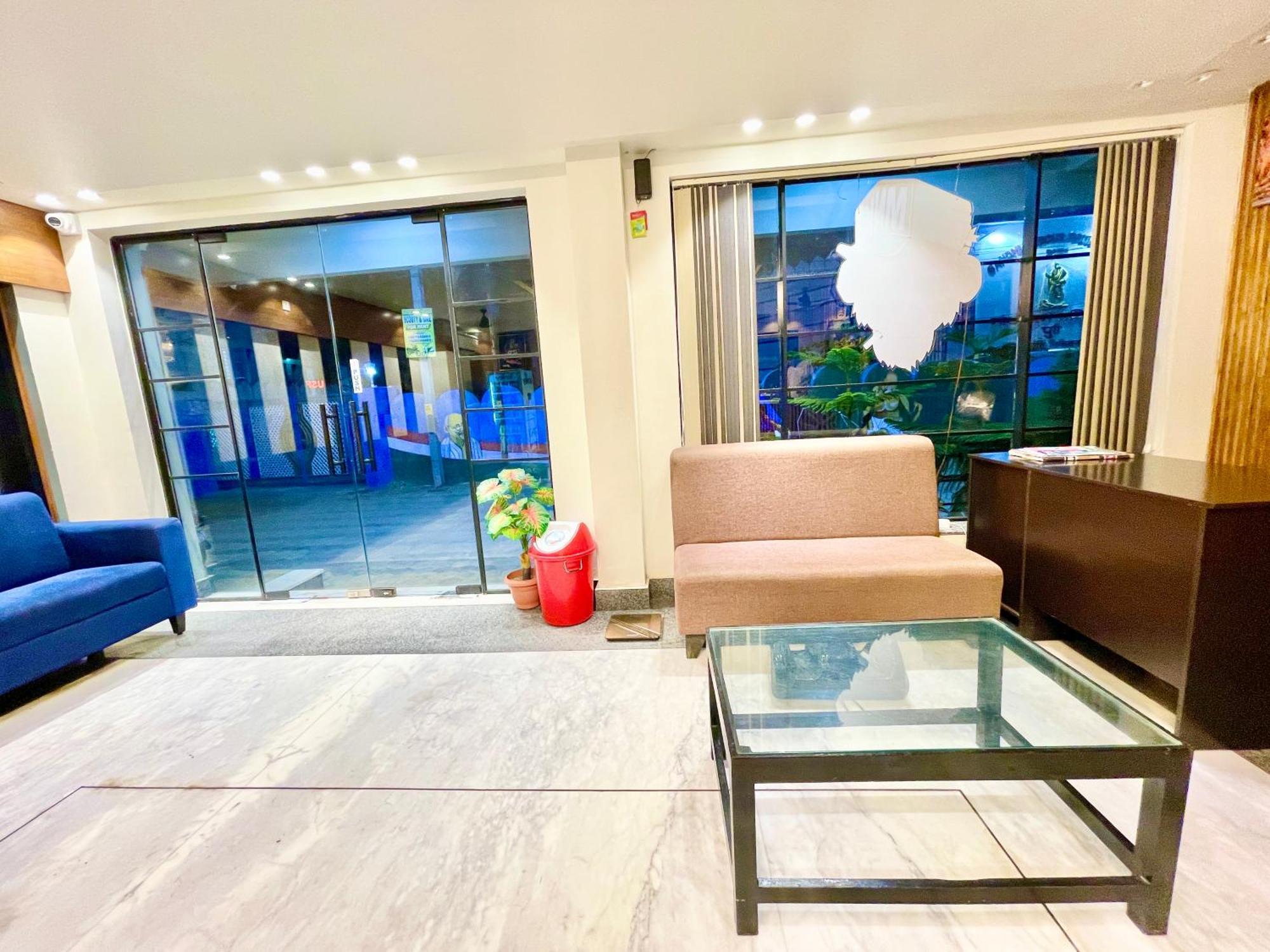 Hotel Rb International ! Puri Near-Sea-Beach-And-Temple Fully-Air-Conditioned-Hotel With-Lift-And-Card Payment Accepted-Parking-Facility, Best Hotel In Puri Dış mekan fotoğraf
