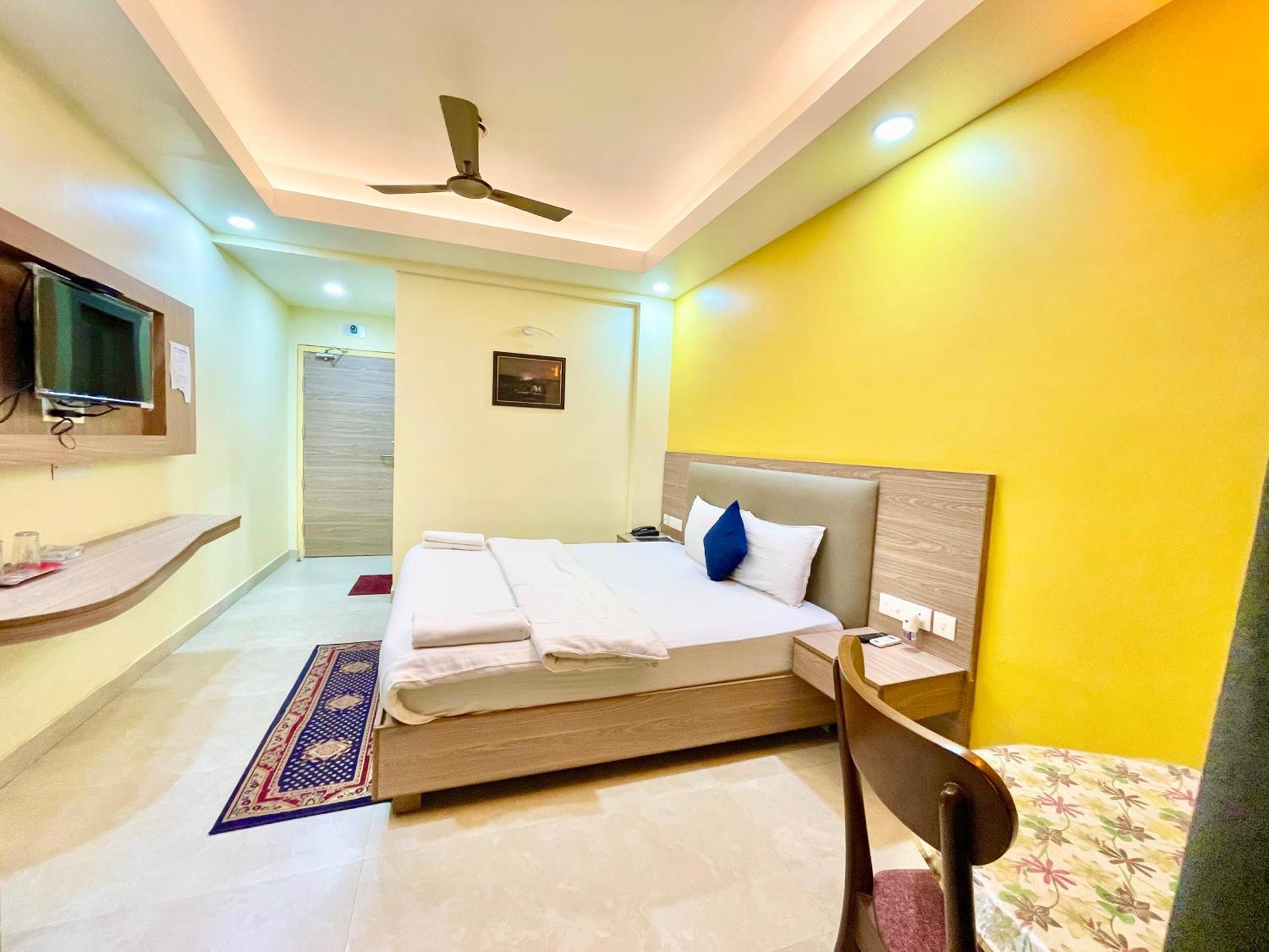 Hotel Rb International ! Puri Near-Sea-Beach-And-Temple Fully-Air-Conditioned-Hotel With-Lift-And-Card Payment Accepted-Parking-Facility, Best Hotel In Puri Dış mekan fotoğraf