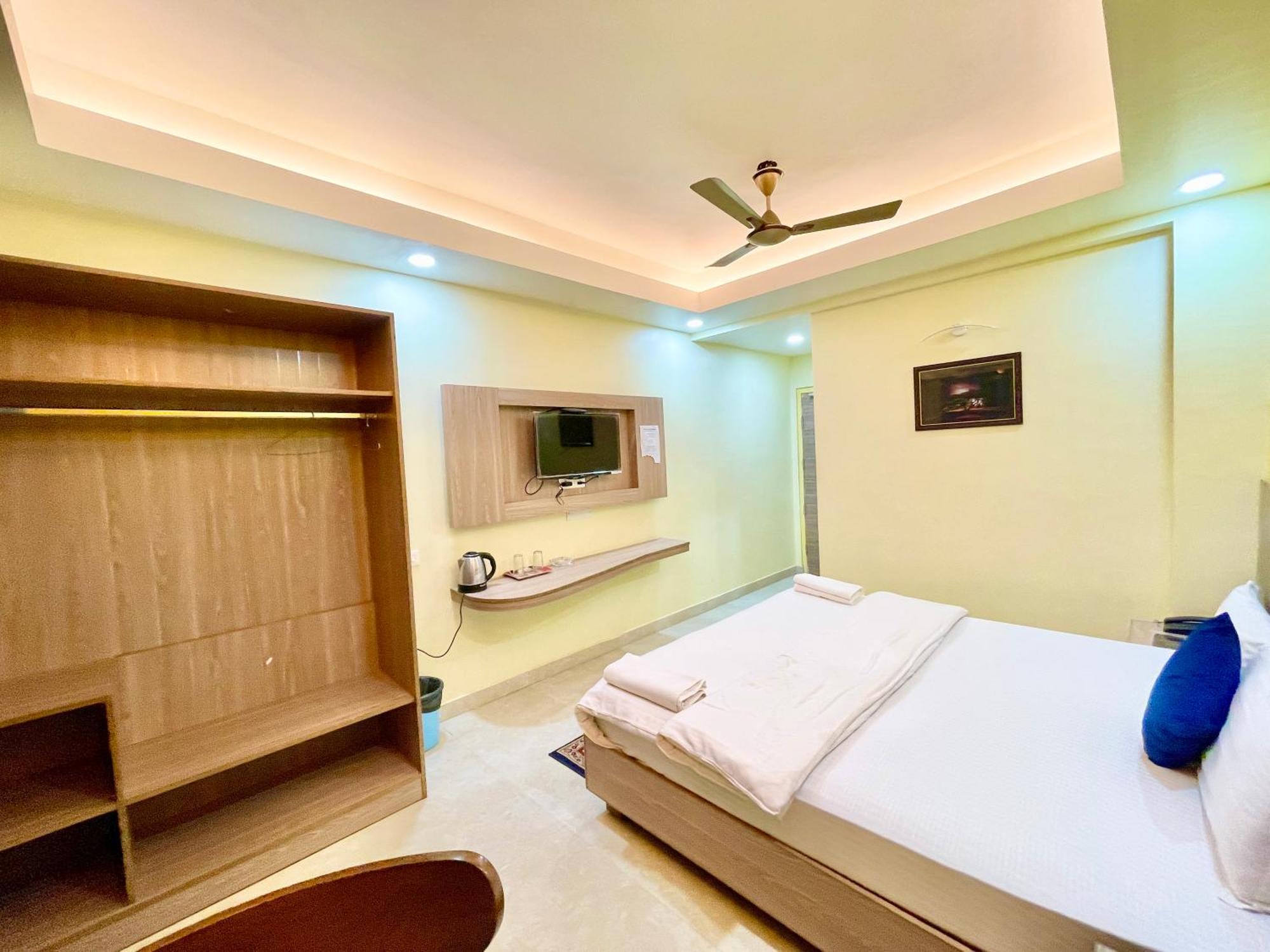 Hotel Rb International ! Puri Near-Sea-Beach-And-Temple Fully-Air-Conditioned-Hotel With-Lift-And-Card Payment Accepted-Parking-Facility, Best Hotel In Puri Dış mekan fotoğraf