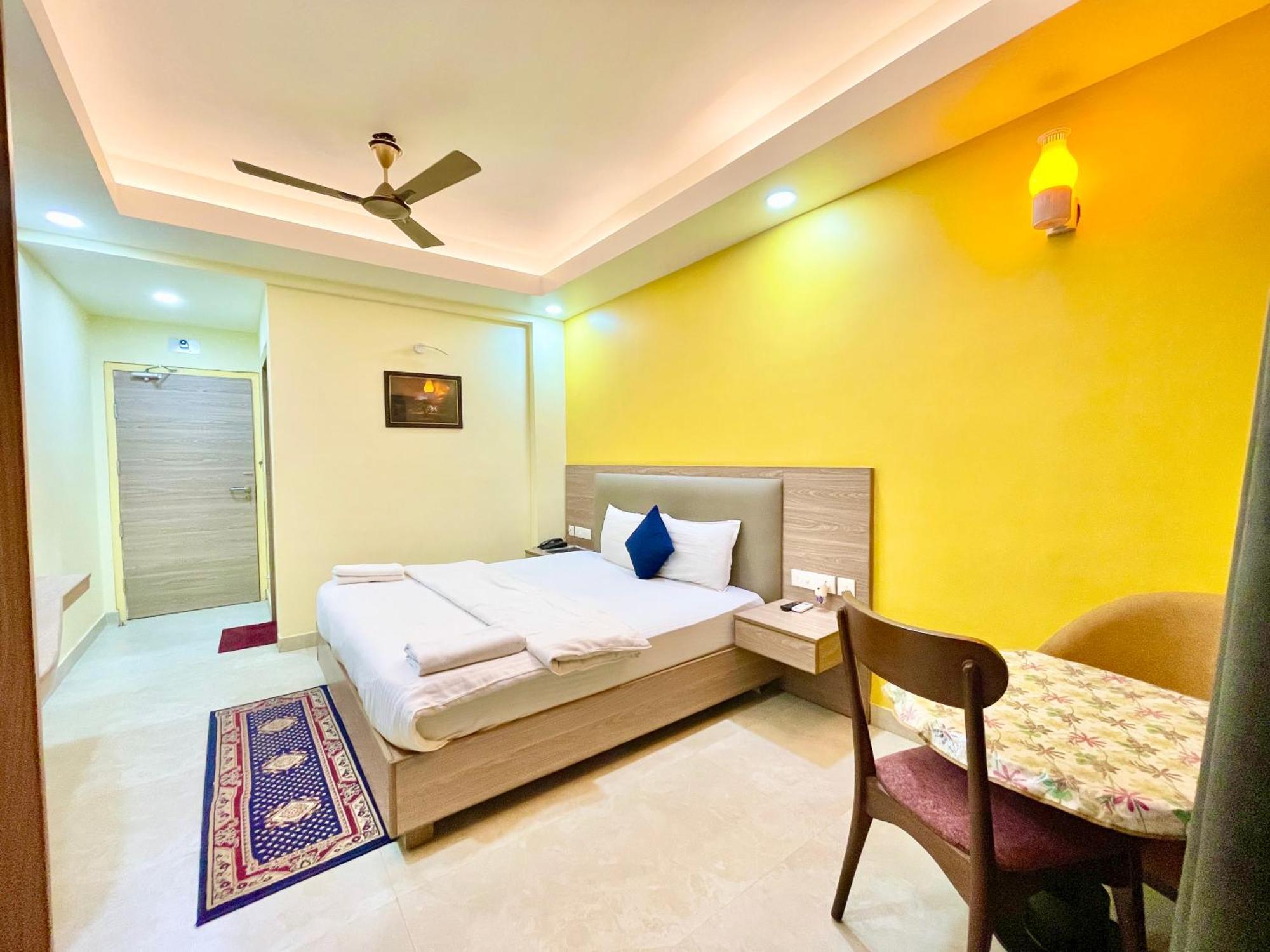 Hotel Rb International ! Puri Near-Sea-Beach-And-Temple Fully-Air-Conditioned-Hotel With-Lift-And-Card Payment Accepted-Parking-Facility, Best Hotel In Puri Dış mekan fotoğraf