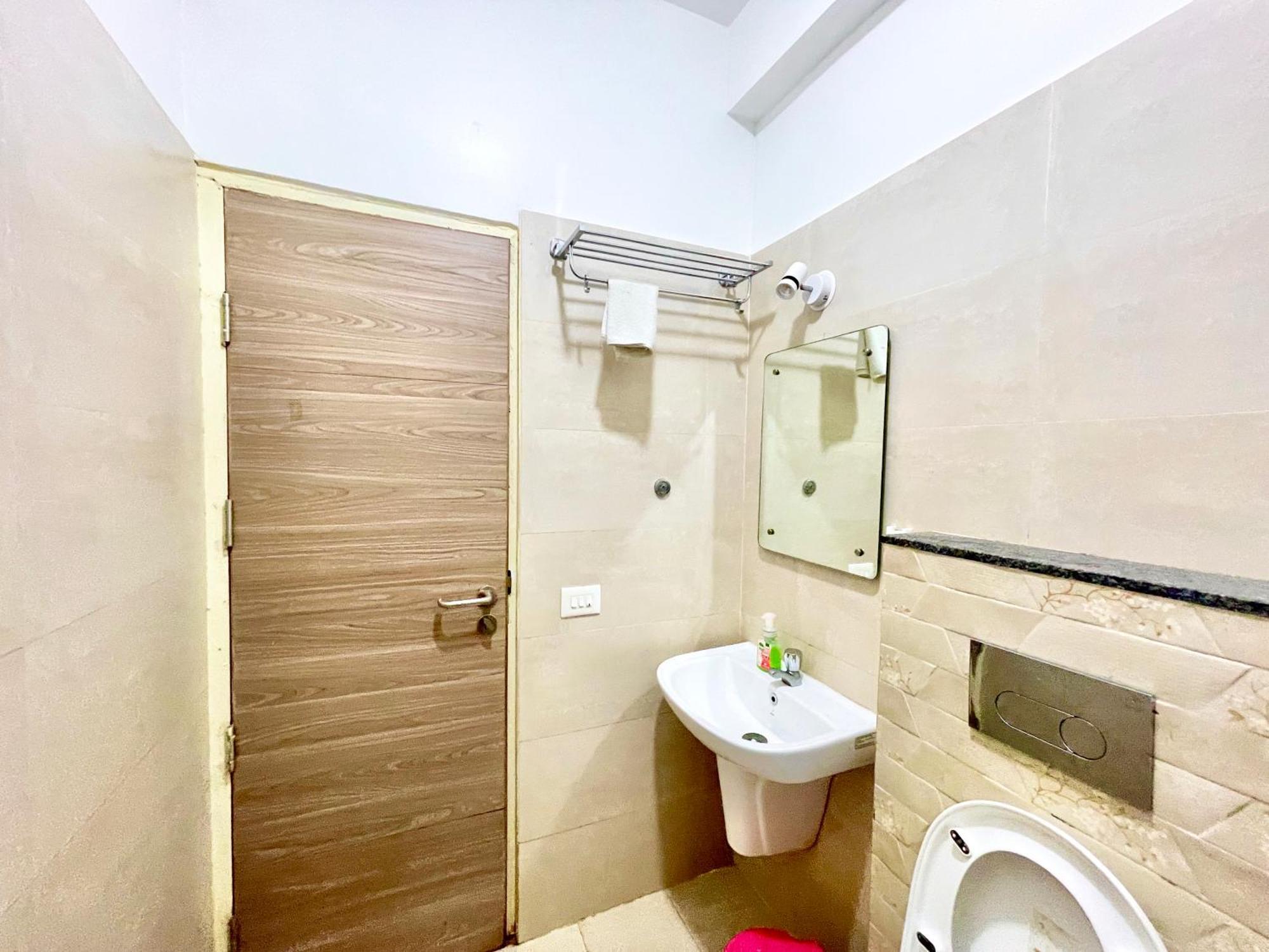 Hotel Rb International ! Puri Near-Sea-Beach-And-Temple Fully-Air-Conditioned-Hotel With-Lift-And-Card Payment Accepted-Parking-Facility, Best Hotel In Puri Dış mekan fotoğraf