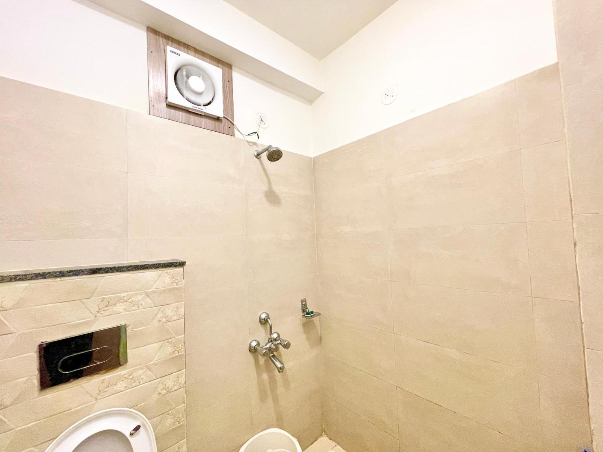 Hotel Rb International ! Puri Near-Sea-Beach-And-Temple Fully-Air-Conditioned-Hotel With-Lift-And-Card Payment Accepted-Parking-Facility, Best Hotel In Puri Dış mekan fotoğraf
