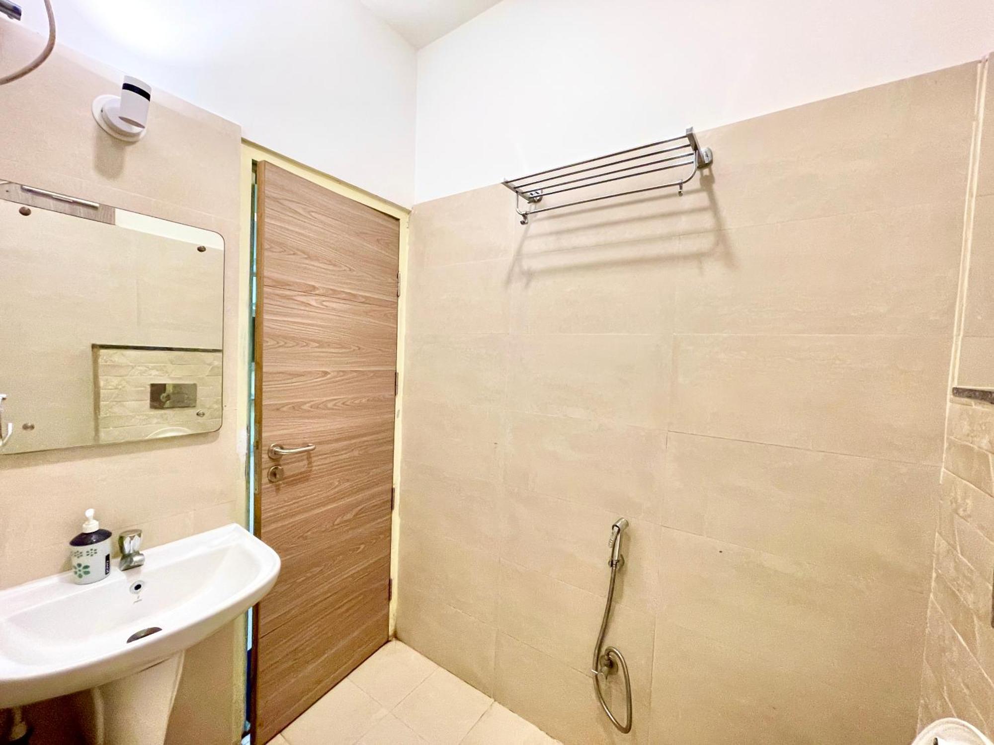 Hotel Rb International ! Puri Near-Sea-Beach-And-Temple Fully-Air-Conditioned-Hotel With-Lift-And-Card Payment Accepted-Parking-Facility, Best Hotel In Puri Dış mekan fotoğraf